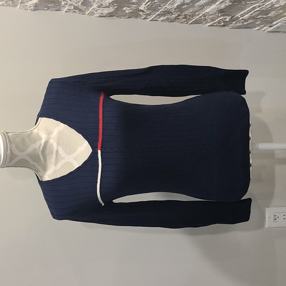 Tommy Hilfiger cable knit vneck sweater